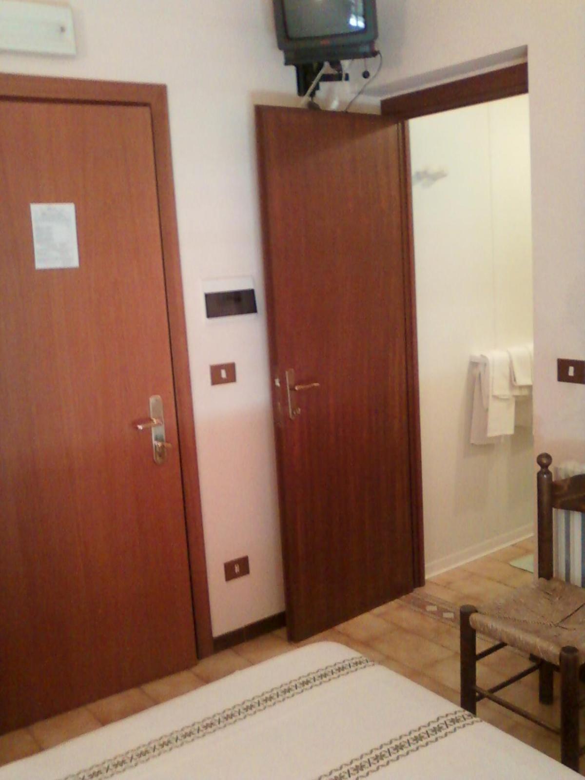 Albergo-Ristorante"Parco Alle Noci"Tra La Cascata Delle Marmore,Labro E Valle Santa Di S Francesco Rivodutri Exterior foto